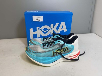 Lot 1927 - Hoka UK8 U cielo X1 2.0 trainers in blue - boxed