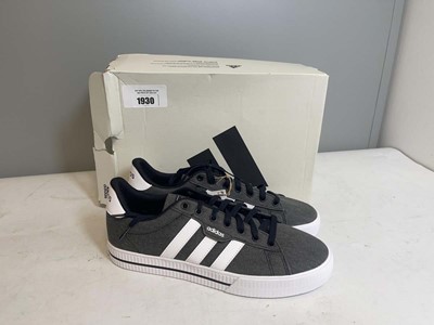 Lot 1930 - Adidas UK9 daily 3.0 trainers in grey - boxed
