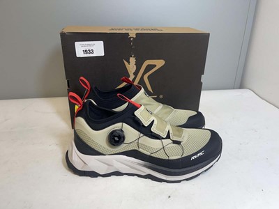 Lot 1933 - Revolution Race UK10 ease walking trainers in...
