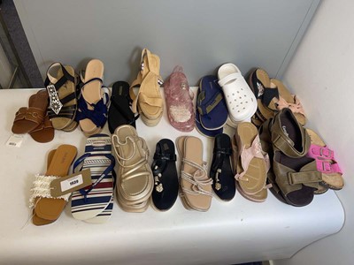Lot 1939 - 18x Pairs of sandals to include LK Bennett,...