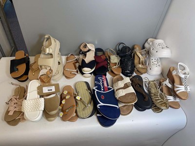 Lot 1940 - 20x Pairs of sandals to include Lagooners, Ugg,...