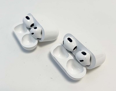 Lot 2x AirPods 3rd Gen