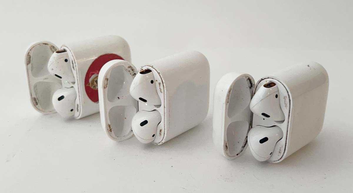 Lot 3x AirPods 1st Gen