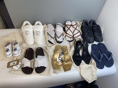 Lot 1961 - 9x Pairs of Zara & Sister Companies shoes in...