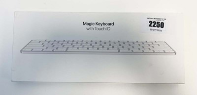 Lot Apple Magic Keyboard with Touch ID A3118, boxed