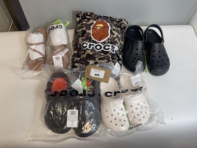 Lot 1979 - 5x Pairs of Crocs in various styles & sizes