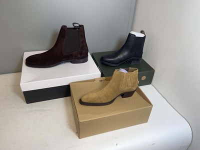 Lot 1985 - 3x Boxed pairs of boots to include Dublin UK4,...