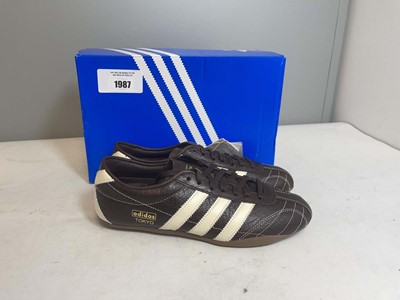 Lot 1987 - Adidas UK7 tokyo w trainers in brown - boxed