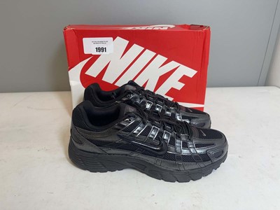 Lot 1991 - Nike UK7 P-6000 trainers in black - boxed