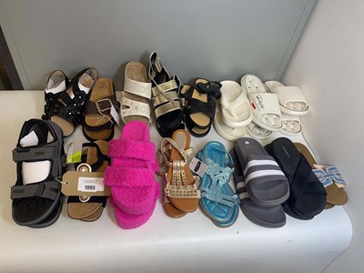 Lot 1993 - 16x Pairs of sandals to include Oodie, Lilley,...