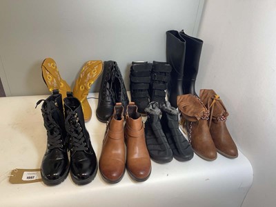 Lot 1997 - 8x Pairs of boots in various styles