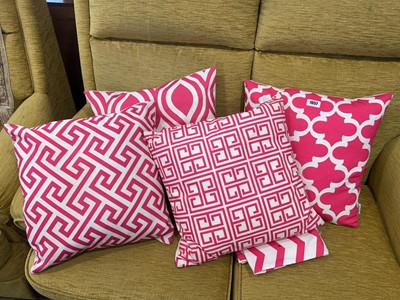 Lot 1057 - 4 patterned pink and white scatter cushions...