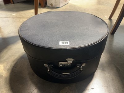 Lot 1080 - Navy blue hat box