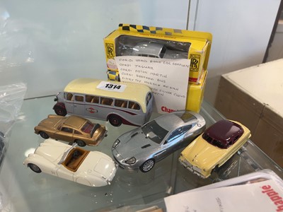 Lot 1314 - 7 Diecast collectors vehicles including 2 boxed