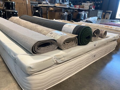 Lot 1386 - Silentnight memory foam mattress topper