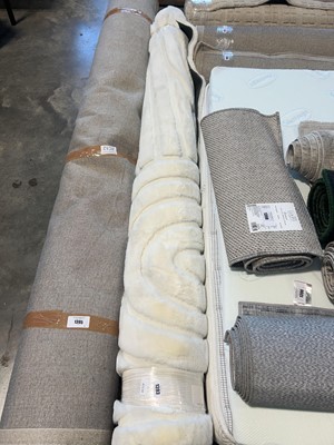 Lot 1393 - Large cream shag pile patterned rug