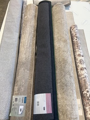 Lot 1399 - Ascot green woollen rug, size 160 x 230 cm