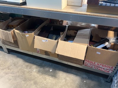 Lot 1436 - Underbay containing 5 boxes of miscellaneous...