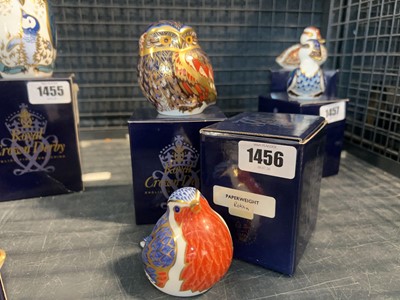 Lot 1456 - Royal Crown Derby Owl and Robin paperweight,...
