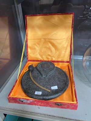 Lot 303 - A boxed oriental stoneware tea pot stand
