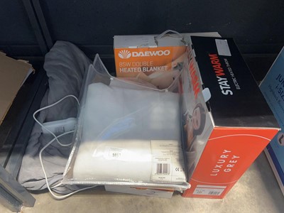 Lot 1467 - Staywarm and Daewoo heated blankets
