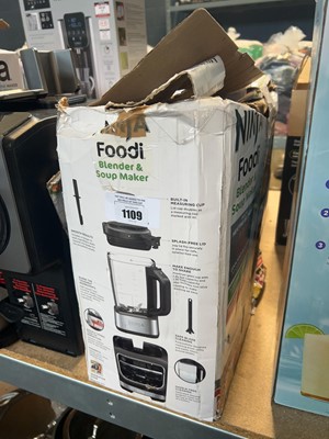 Lot 1109 - Ninja food blender and soup maker with box