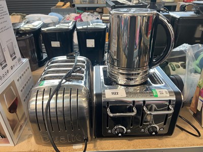 Lot 1122 - Dualit 4 slice toaster with kettle and 1...