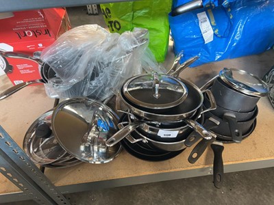 Lot 1130 - Quantity of loose pans including Henckels