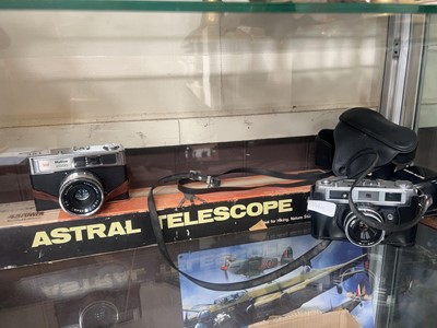 Lot 381 - A cased Halina 2000 camera, a cased Rank Aldis...