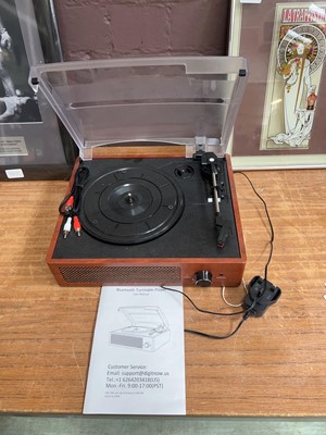 Lot 5 - A modern Bluetooth turntable