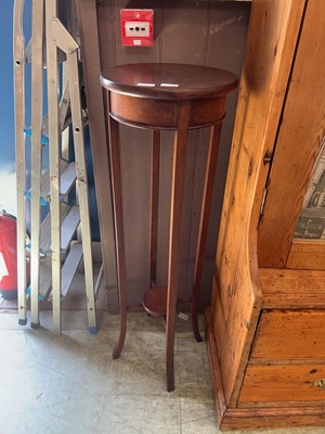 Lot 23 - A Victorian mahogany jardinière stand with...