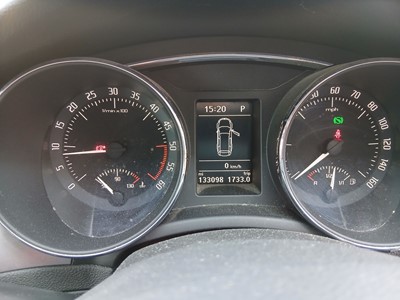 Lot (MF15 CPZ) 2015 Škoda Superb Elegance TDI CR...