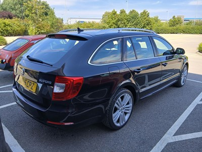 Lot (MF15 CPZ) 2015 Škoda Superb Elegance TDI CR...