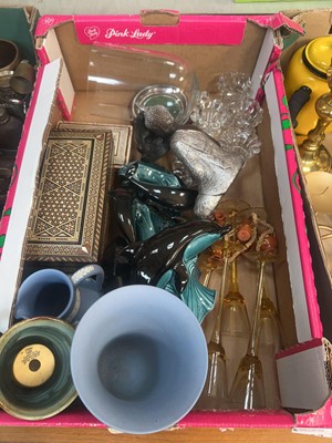Lot 457 - A tray of assorted goods to include blue and...