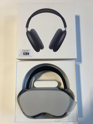 Lot 1289 - Apple AirPods Max with Smart Case, Midnight,...