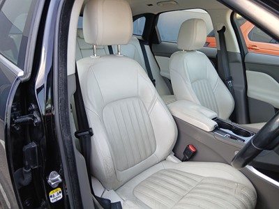 Lot (LA16 XFL) 2016 Jaguar F-Pace Portfolio AWD D...