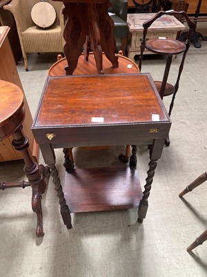 Lot 94 - A 20th century oak canteen table on barley...