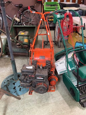 Lot 103 - A Howard rotavator with Briggs and Stratton...