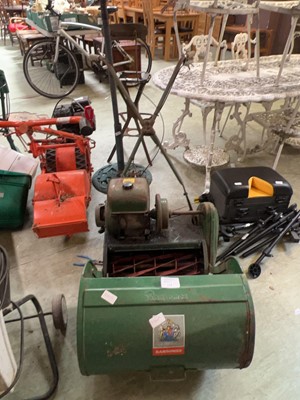 Lot 112 - A Ransomes vintage green metalwork lawnmower