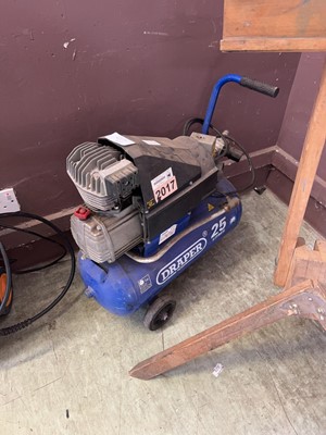 Lot 122 - A Draper blue metalwork compressor type DA 25/260