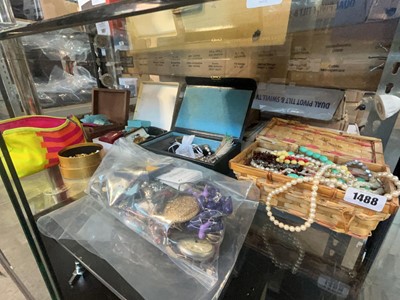 Lot 1488 - A shelf of various costume jewellery