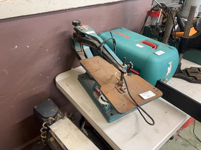 Lot 131 - A Clarke Woodworker model CSS18C 18in scroll saw