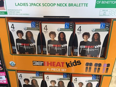 Lot 1508 - Box containing 32 degrees heat Kids base layers