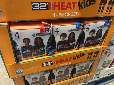 Lot 1509 - Box containing 32 degrees heat Kids base layers