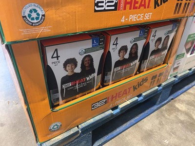 Lot 1512 - Box containing 32 degrees heat Kids base layers