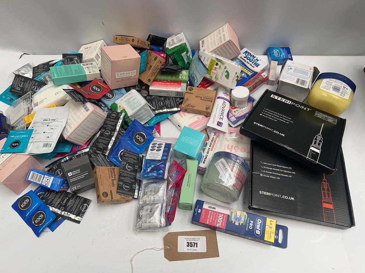 Lot 3571 - Mixed medical related items