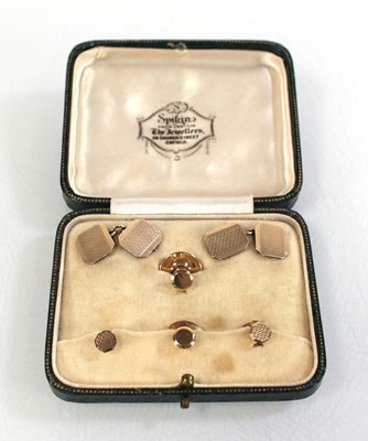 Lot 339 - Four 9ct yellow gold dress studs, overall 4.1...