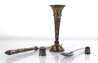 Lot 348 - A mixed group of silver comprising a teaspoon,...