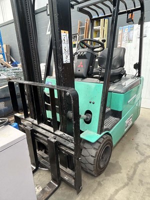 Lot Mitsubishi Electric counterbalance forklift...