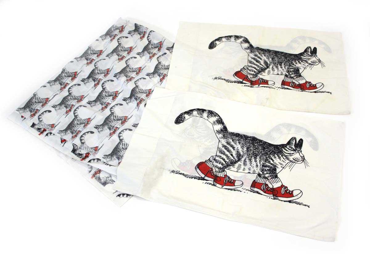 Lot A pair of pillow covers and a bedsheet...